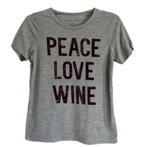 ⭐️ 3/$25 ⭐️ Soft Peace Love Wine T-shirt Size S